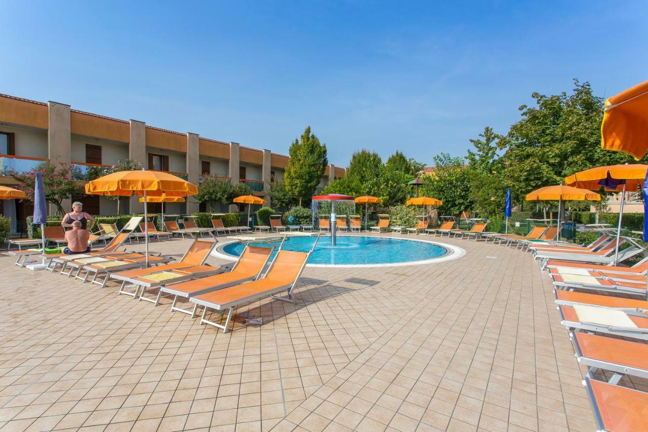 Ginepri Lido Altanea Apartment Caorle Exterior foto